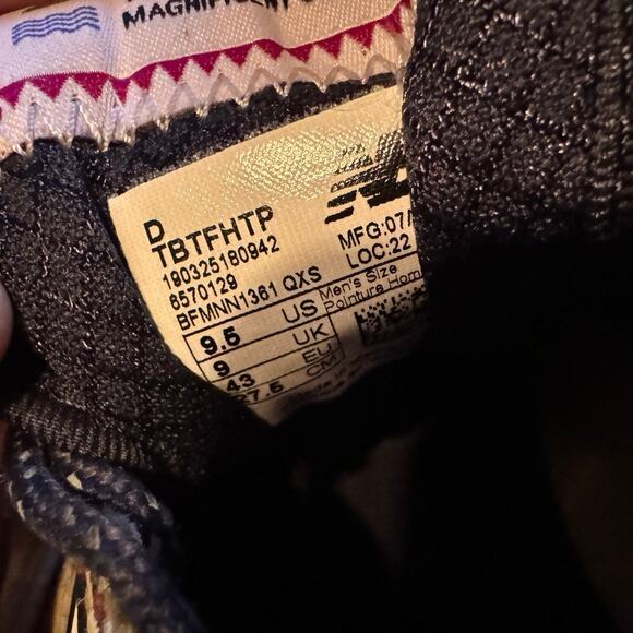 New Balance Trailbuster Mens 9.5 Camping hiking Navy/Tan - Picture 10 of 10